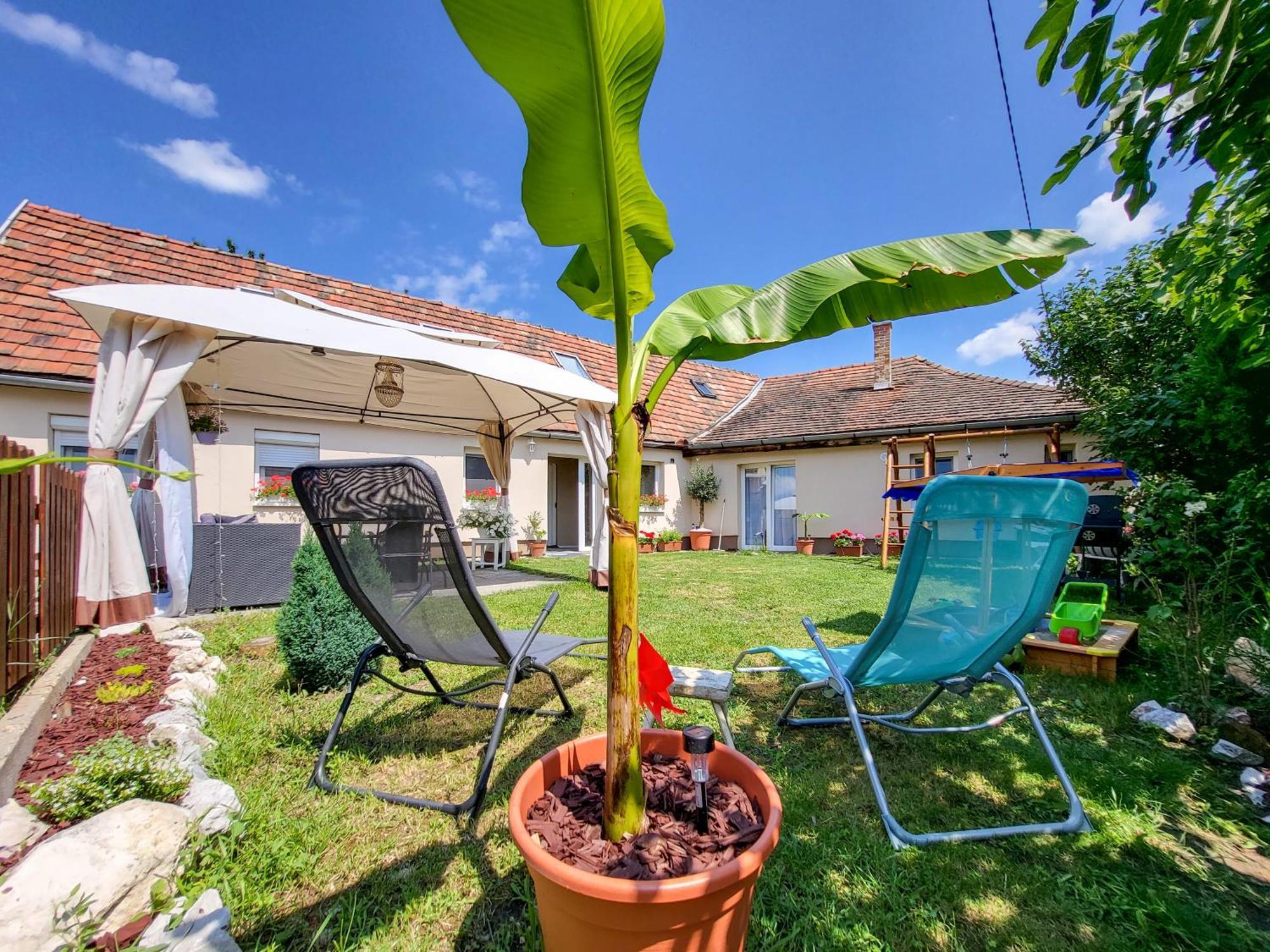 Mi Casa Vendeghaz - Apartments Eger Luaran gambar