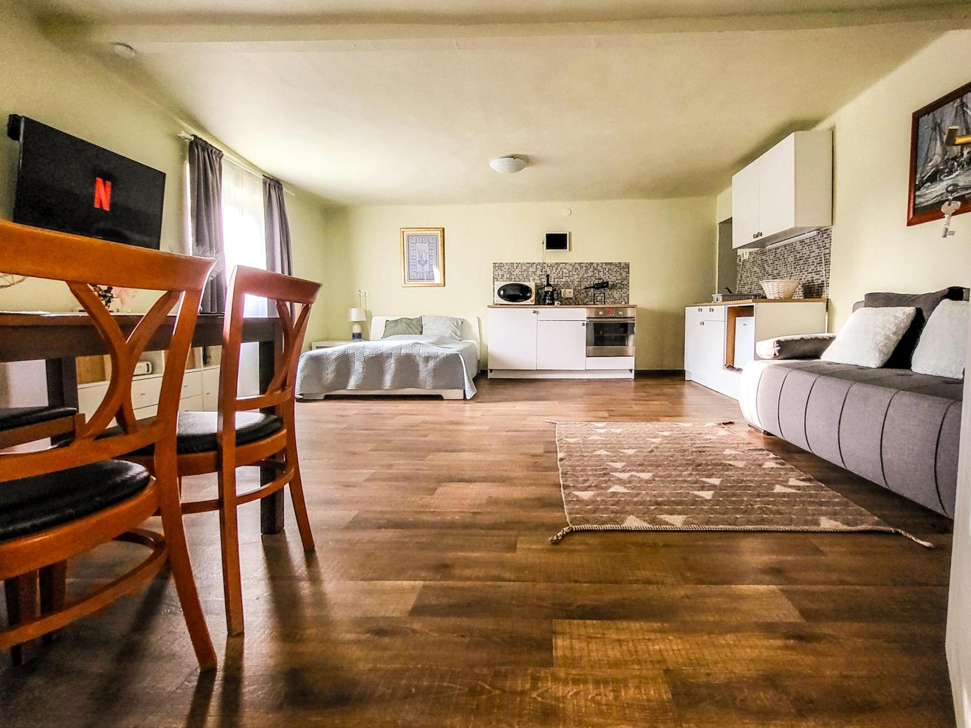 Mi Casa Vendeghaz - Apartments Eger Luaran gambar
